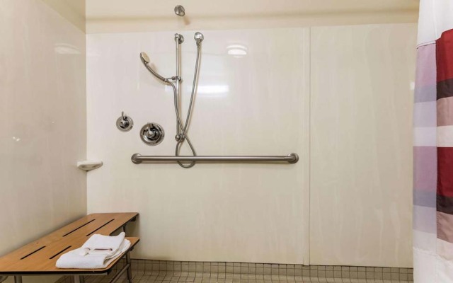 Red Roof Inn Seattle Airport - SEATAC