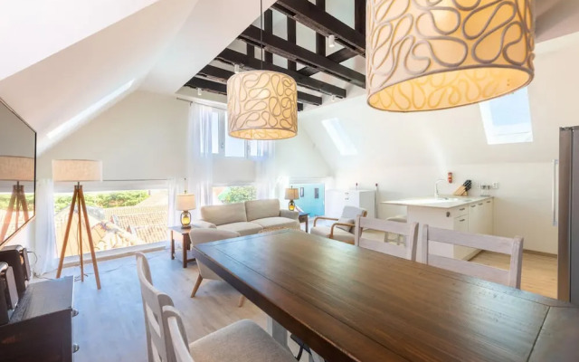 Historic Heartbeat 2BR Townhouse in Central Bliss