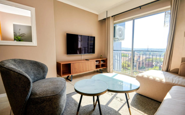 Smart & Modern apartment @ Menlyn Place