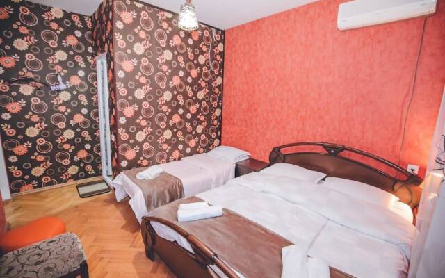 Отель Family Hotel Laba