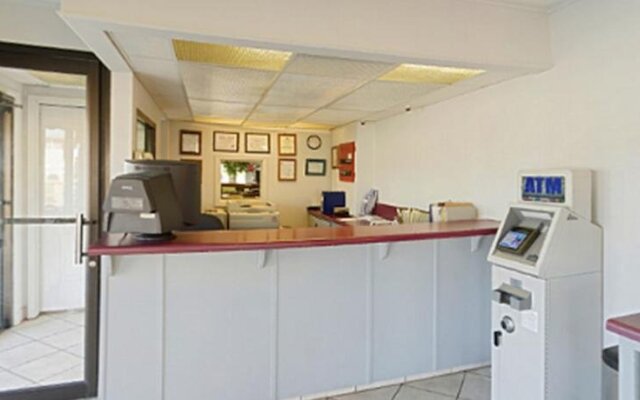Daybreak Suites Extended Stay - Dothan