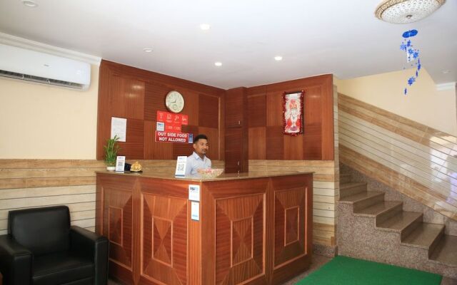 Hotel Kumud Plaza