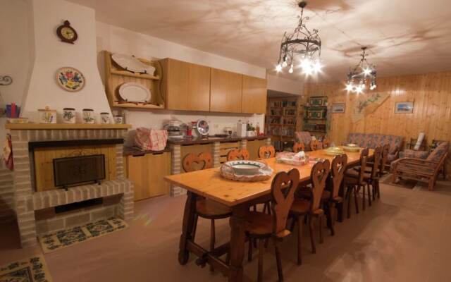 Luxurious Villa in Montelupone With Private Swimming Pool