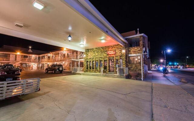 Expedition Lodge