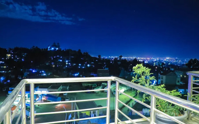Garalay Hotel
