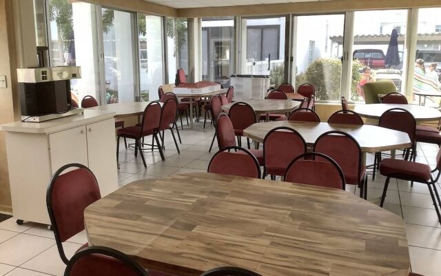 Vista Hermosa Casita Near the Beach