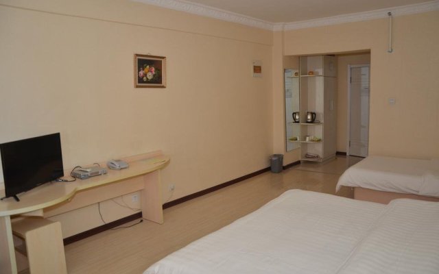 Super 9 Business Hotel