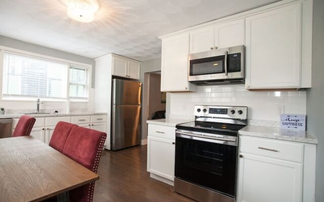 Luxury Collection-4 Bedroom 3 Full-bathroom-boston