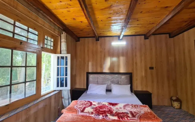 Rus Olive Lodge