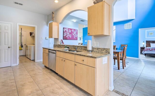 Dog-friendly Kissimmee Home w/ Lanai + Pool!