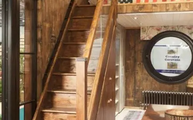 Gorestown Glamping Chalets