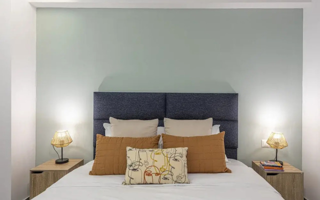 Phaedrus Living City Flat Loukianou