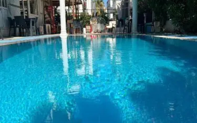 Serenity Lara Hotel