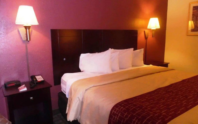 Red Roof Inn & Suites Oklahoma City Southwest