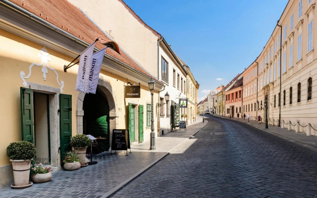 Maison Bistro & Hotel