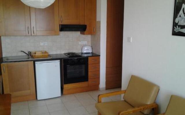 Artemis Karas Holidays Apartment