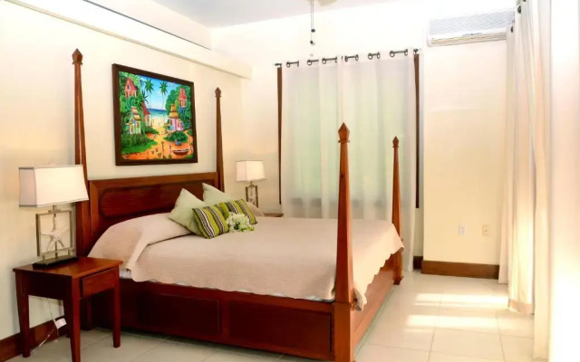 The Villas at Cocoplum