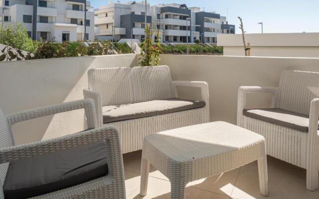 2313-Amazing new luxury apartment with three bedrooms
