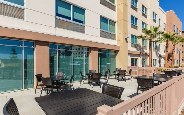 Holiday Inn Express & Suites Moreno Valley - Riverside, an IHG Hotel