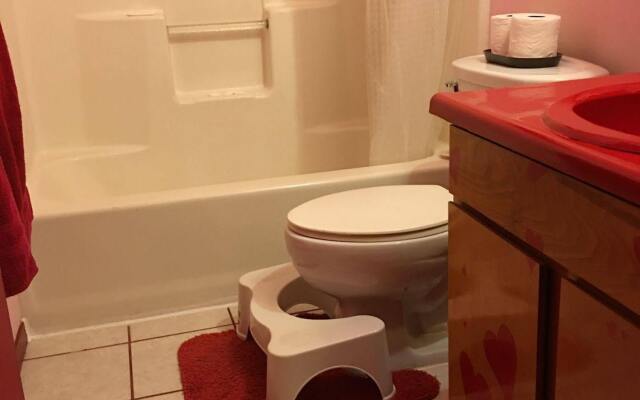 Hedonisia Hawaii Eco-Hostel Community