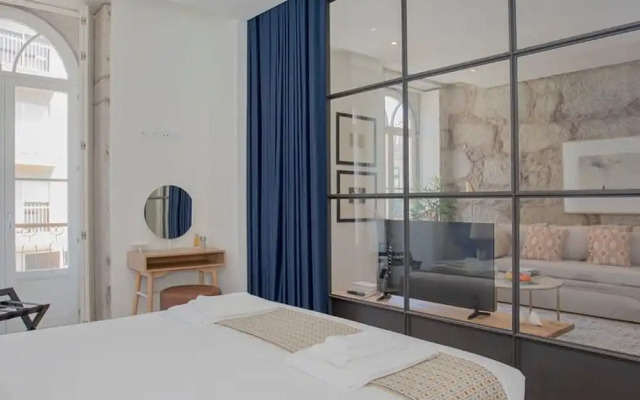 Liiiving in Porto Luxury Beachfront Apartment IV