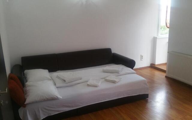 M&F Apartament Jepilor