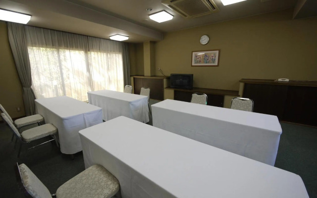 Hotel Route-Inn Court Uenohara