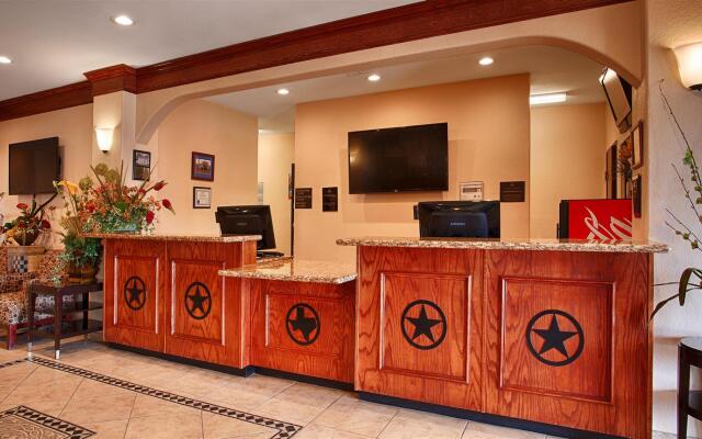 Best Western South Plains Inn & Suites