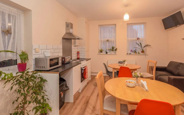 Ricky Road Guest House - Budget