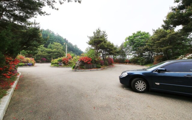 Gapyeong Namiseom Hotel