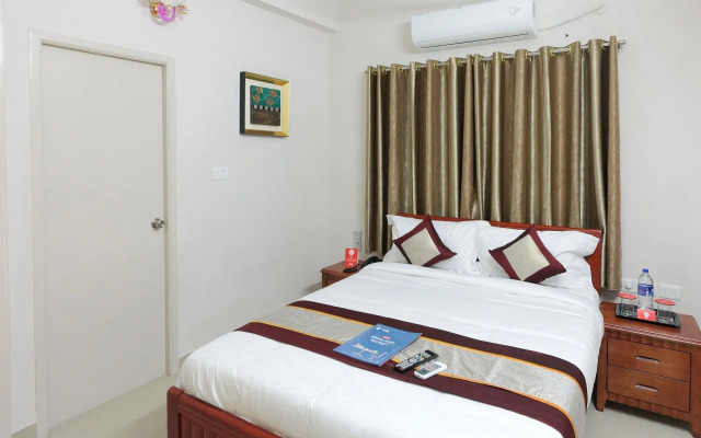 Royce Ebony by OYO Rooms