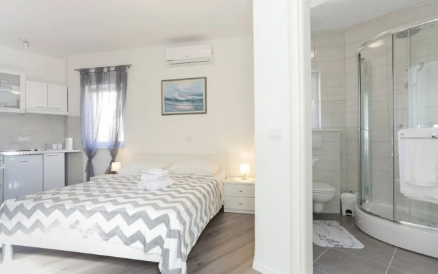 Ivica - With Pool - H