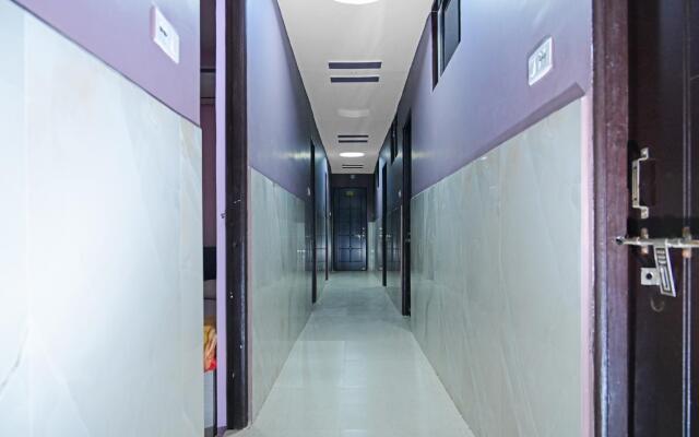 OYO Flagship 83429 Hotel Kamdhenu Palace