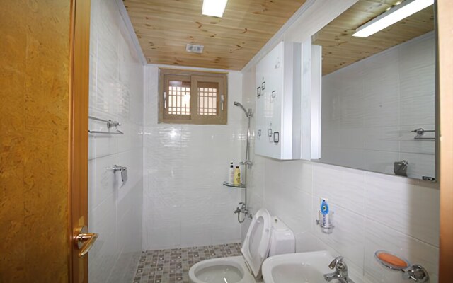 Yongin Hanok Pension Sujindang