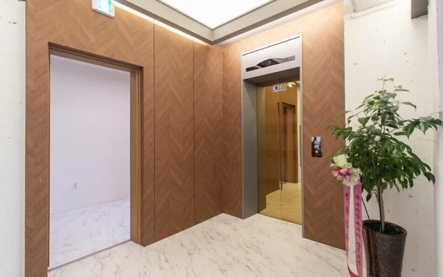 Hwaseong Stay13 Hotel