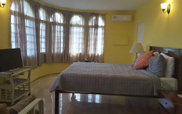 The Apartments at Jolly Castle