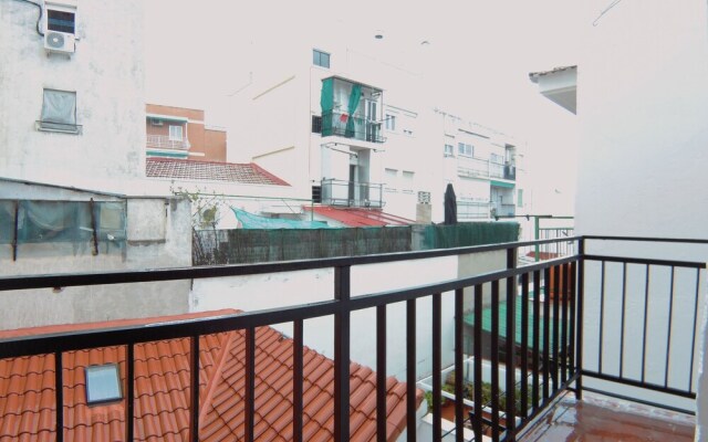 Apartamento interior cercano al parque Olof Palme AP7
