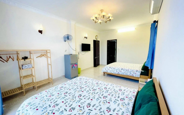 Xoai Xanh Hostel & Villa