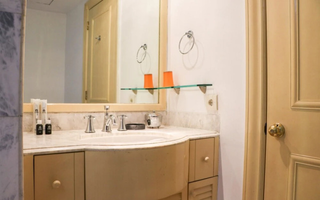 Fully Furnished And Homey 3Br Menteng Executive Apartment