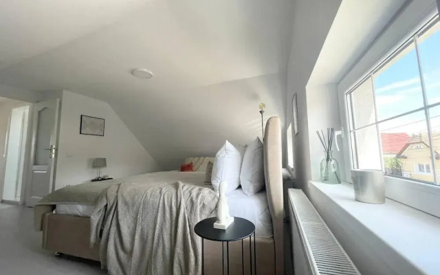 Cosy and Spacious 2 Bedroom House