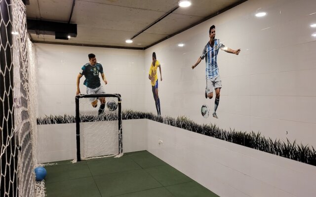 The Ray Hotel & Studios