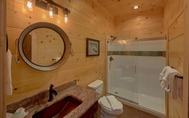 Copper Creek Lodge in Gatlinburg