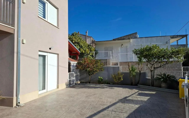 Apartment Ante