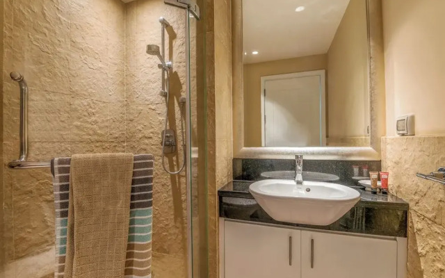 Serviced 2 Bed Superior Skyvillas
