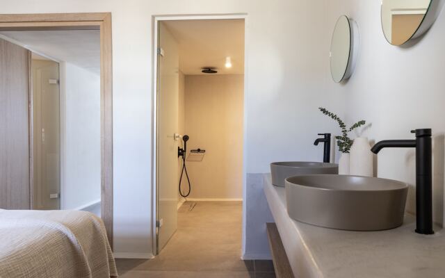 Frescoes Luxury Suites