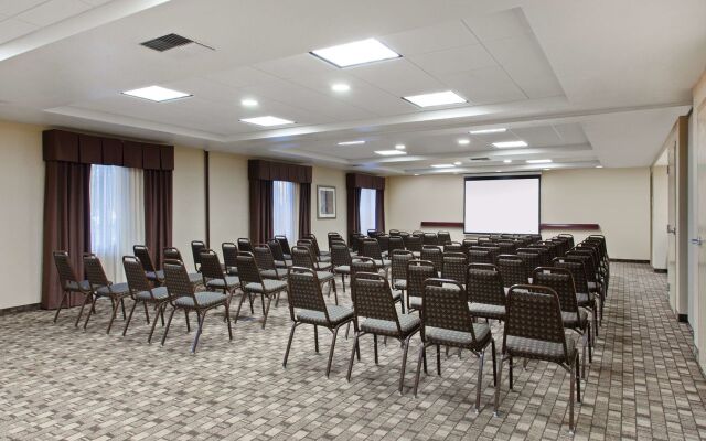 Hampton Inn & Suites Oakland Airport-Alameda