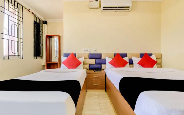 OYO 14174 Good Luck Residency Hotel