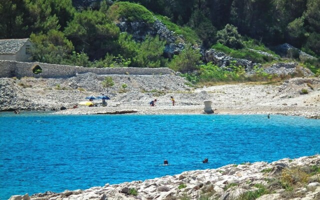 Nice Home in Povlja With 2 Bedrooms and Wifi