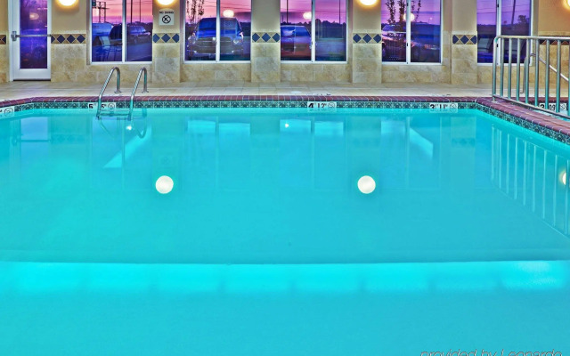 Route 66 lnn & Suites