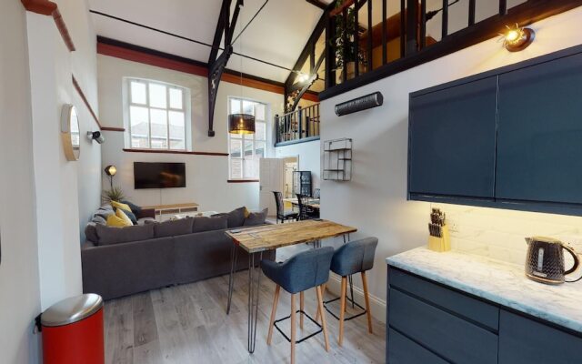 Hu1 Boutique City Apartment - Sleeps 6